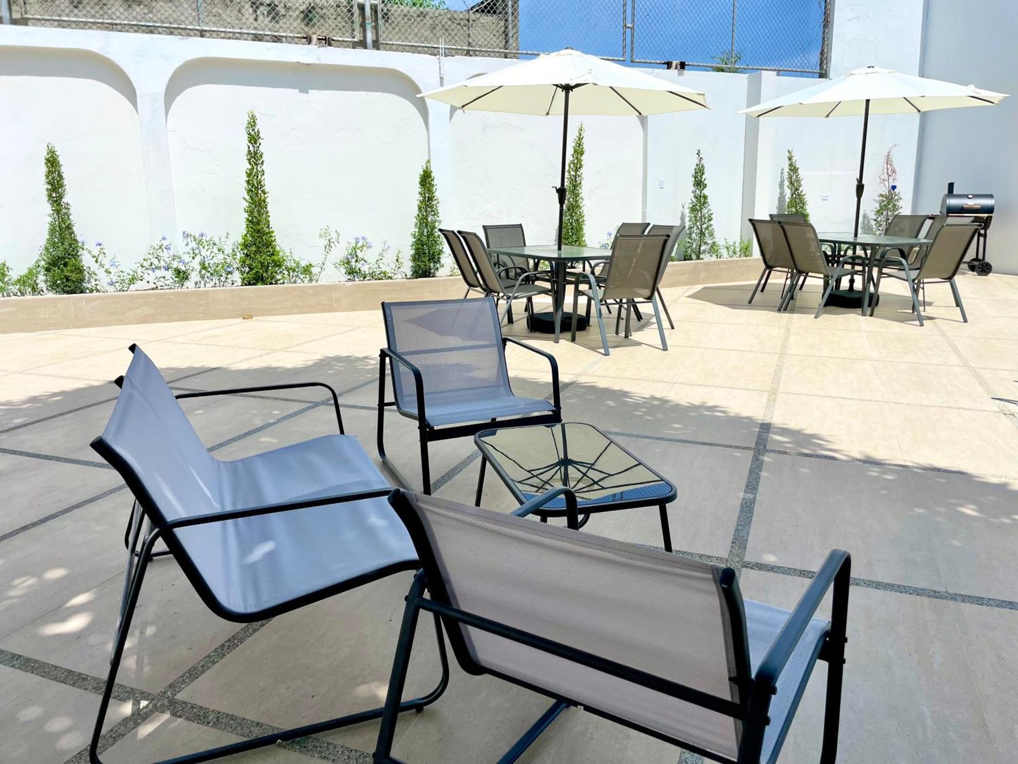 Moderno Departamento En *